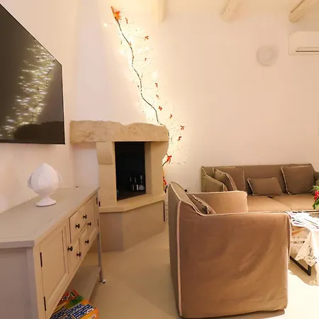 Bacchus Luxury Historic Center, Jacuzzi & Parking 度假居