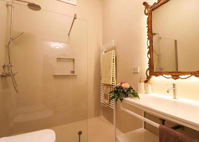 Bacchus Luxury Historic Center, Jacuzzi & Parking 度假居 奥特朗托