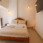 Bacchus Luxury Historic Center, Jacuzzi & Parking Nyaraló Otranto