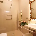 Bacchus Luxury Historic Center, Jacuzzi & Parking Nyaraló Otranto