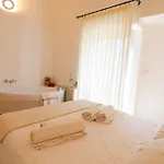 Bacchus Luxury Historic Center, Jacuzzi & Parking Nyaraló Otranto