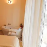 Bacchus Luxury Historic Center, Jacuzzi & Parking *