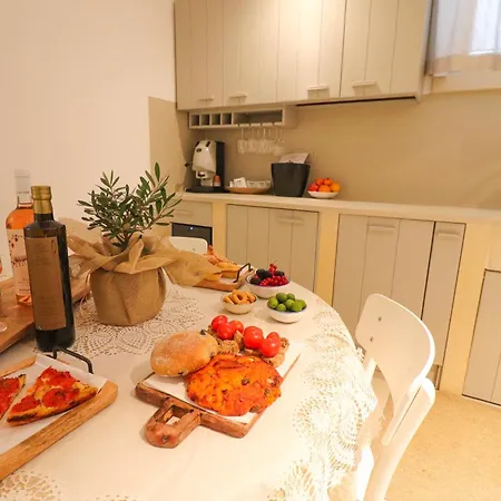 Bacchus Luxury Historic Center, Jacuzzi & Parking Tatil Evi