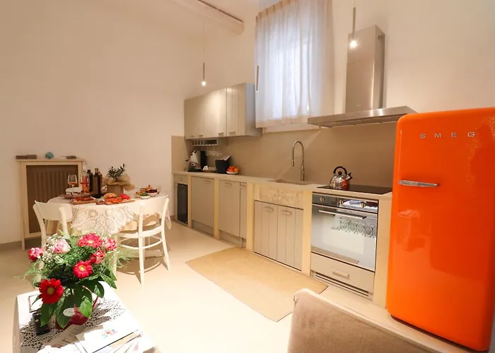 Bacchus Luxury Historic Center, Jacuzzi & Parking Tatil Evi Otranto